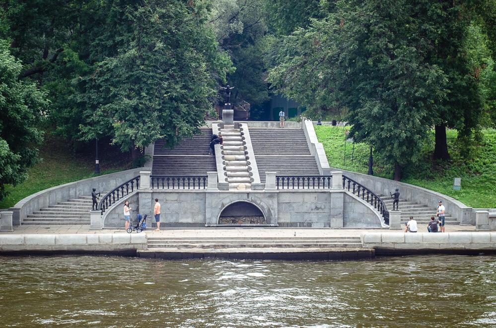 Нескучный сад