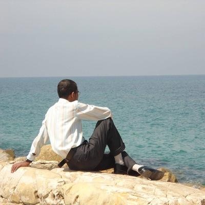 Я сижу на песочной земле