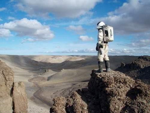 УЛЕТЕТЬ НА ДРУГУЮ ПЛАНЕТУ.