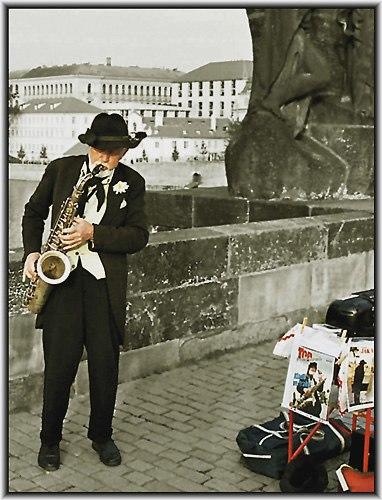 Саксофонист