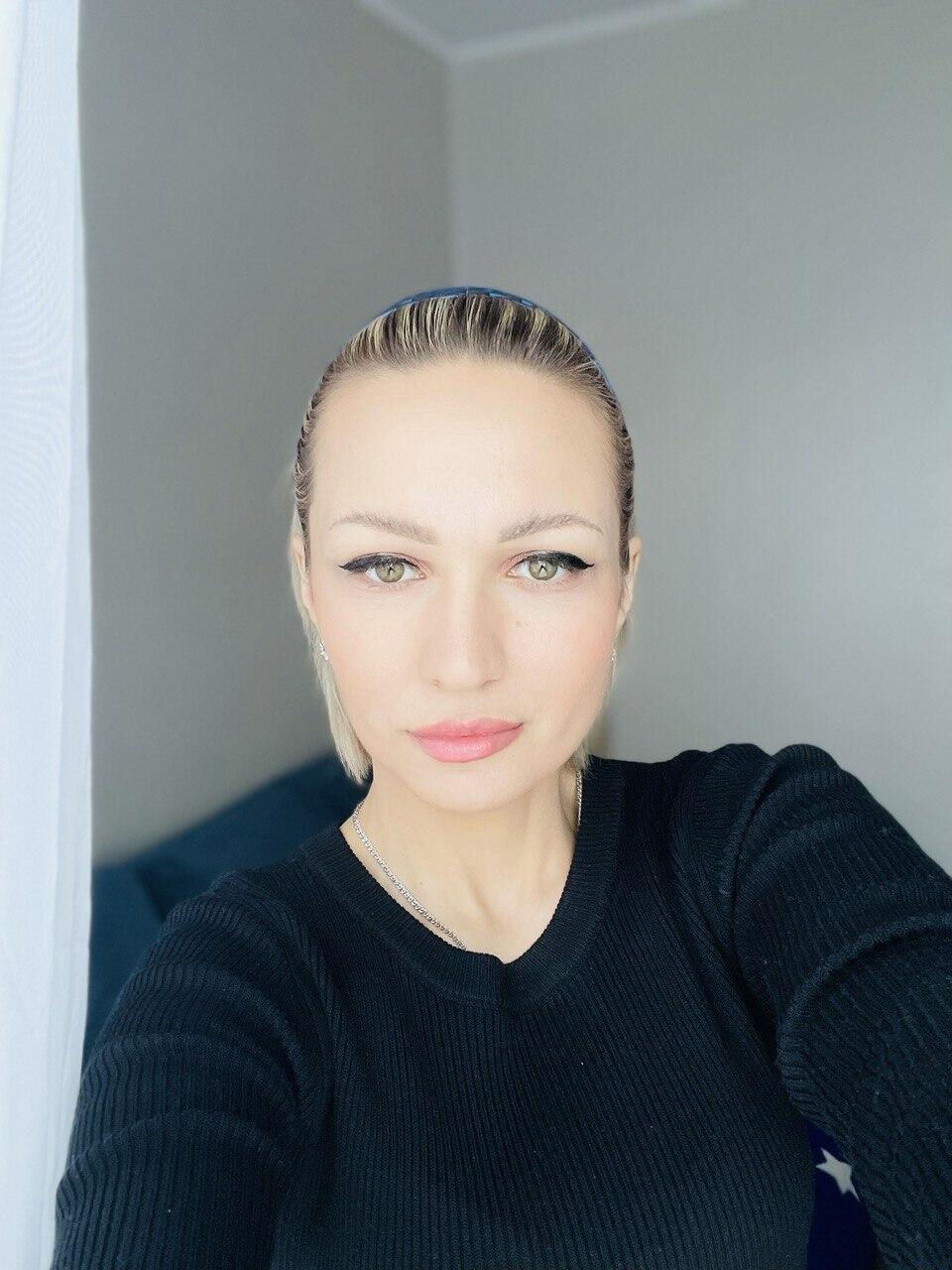 МОЕЙ ДОЧЕРИ САБИНЕ.