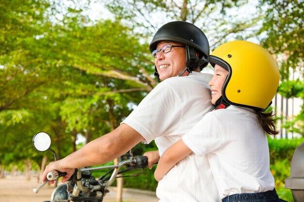 Папина спина