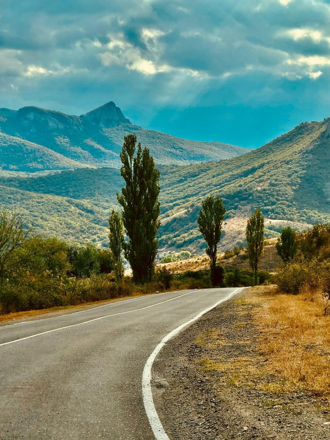 Дороги, крымские дороги...   ( экспромт )