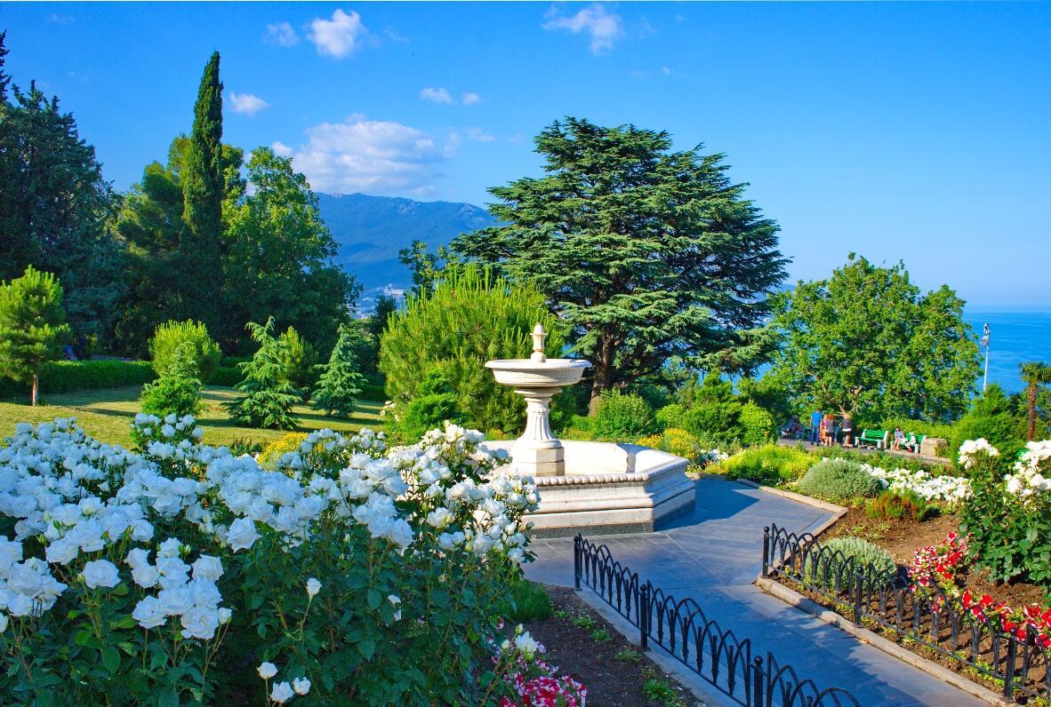 СНОВА В ЛИВАДИИ