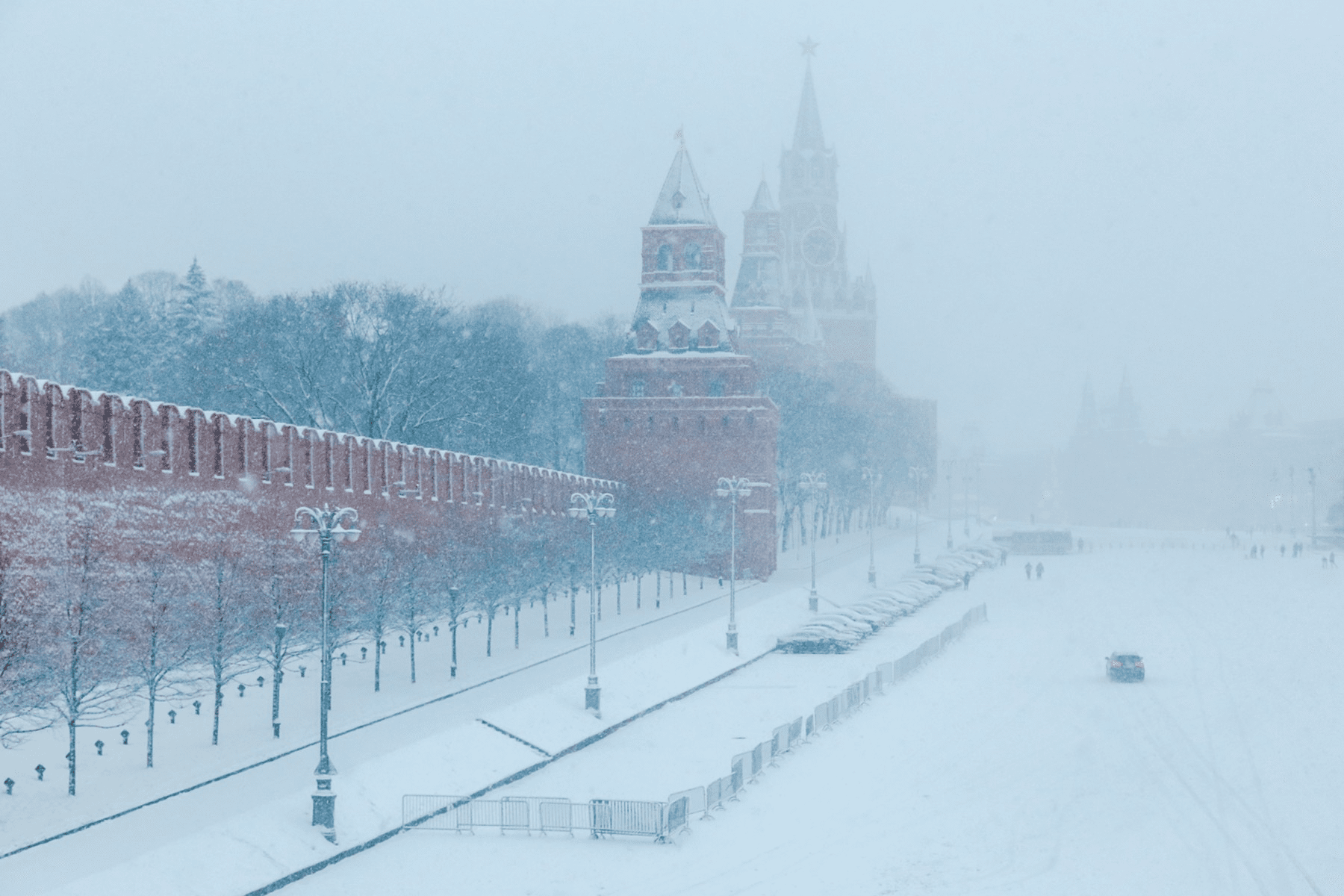 Снегг в Москва