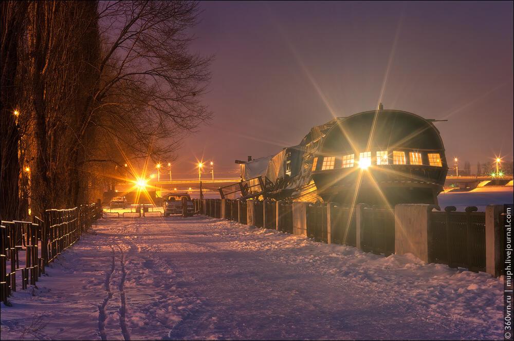 В переулках ночных городов...