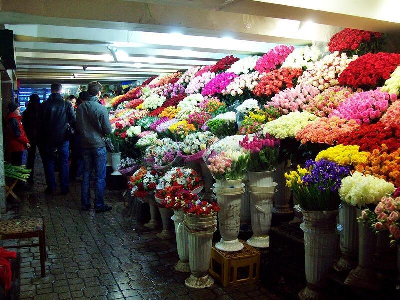 Купить цветы в метро