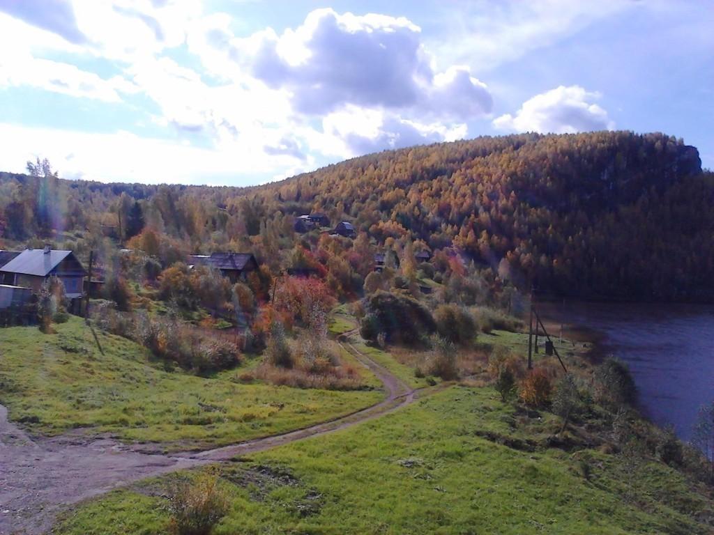 ОДЕВ КОРОНУ ЗОЛОТУЮ...