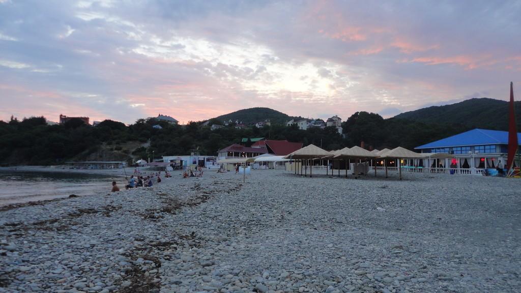 Вернулся и из рая...