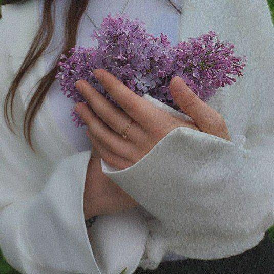 На любовь гадала