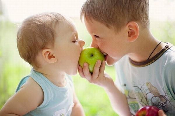 Счастье маленьких детишек...