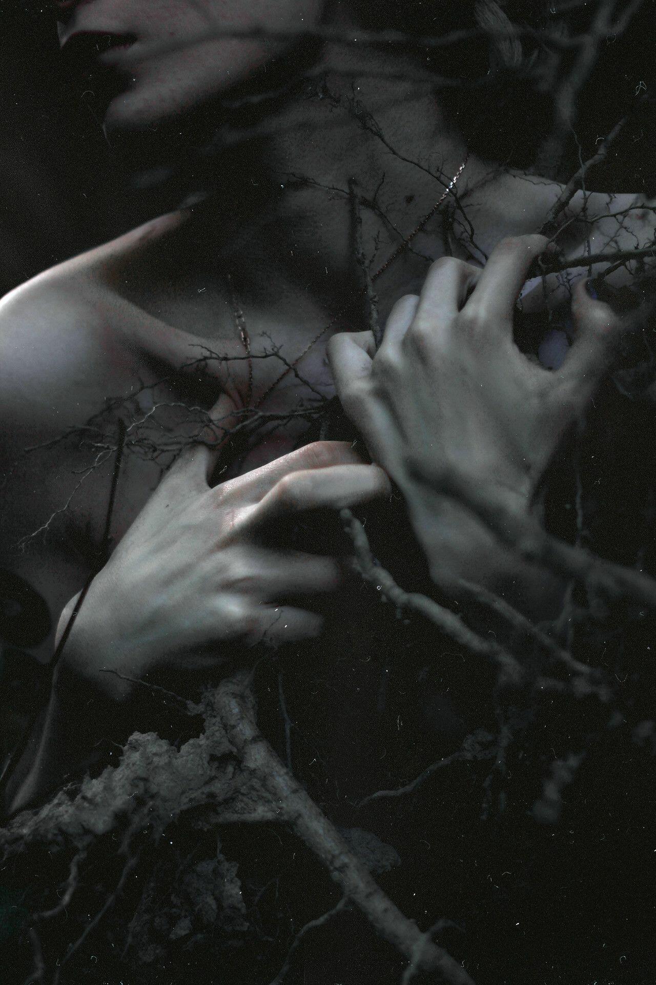 Когда в душе любовь живёт.