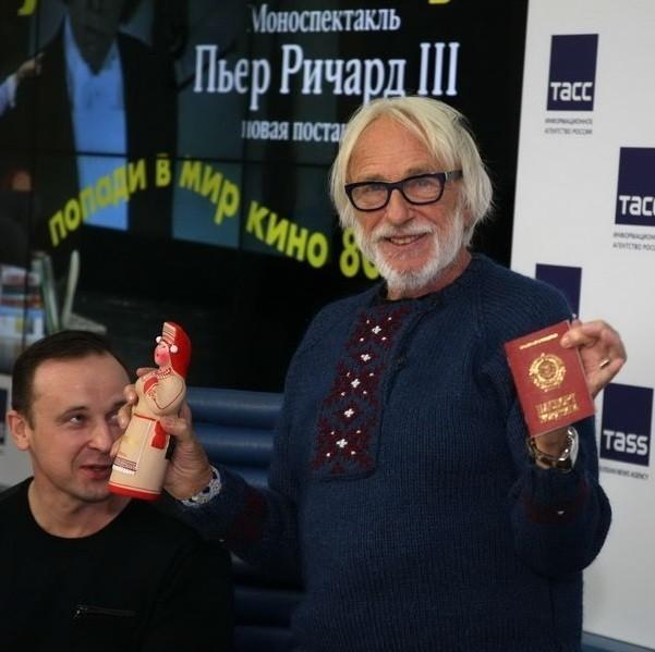 Пьер Ришар получил "Паспорт мордвина".