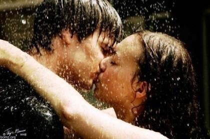 Ветер лезгиночку пляшет