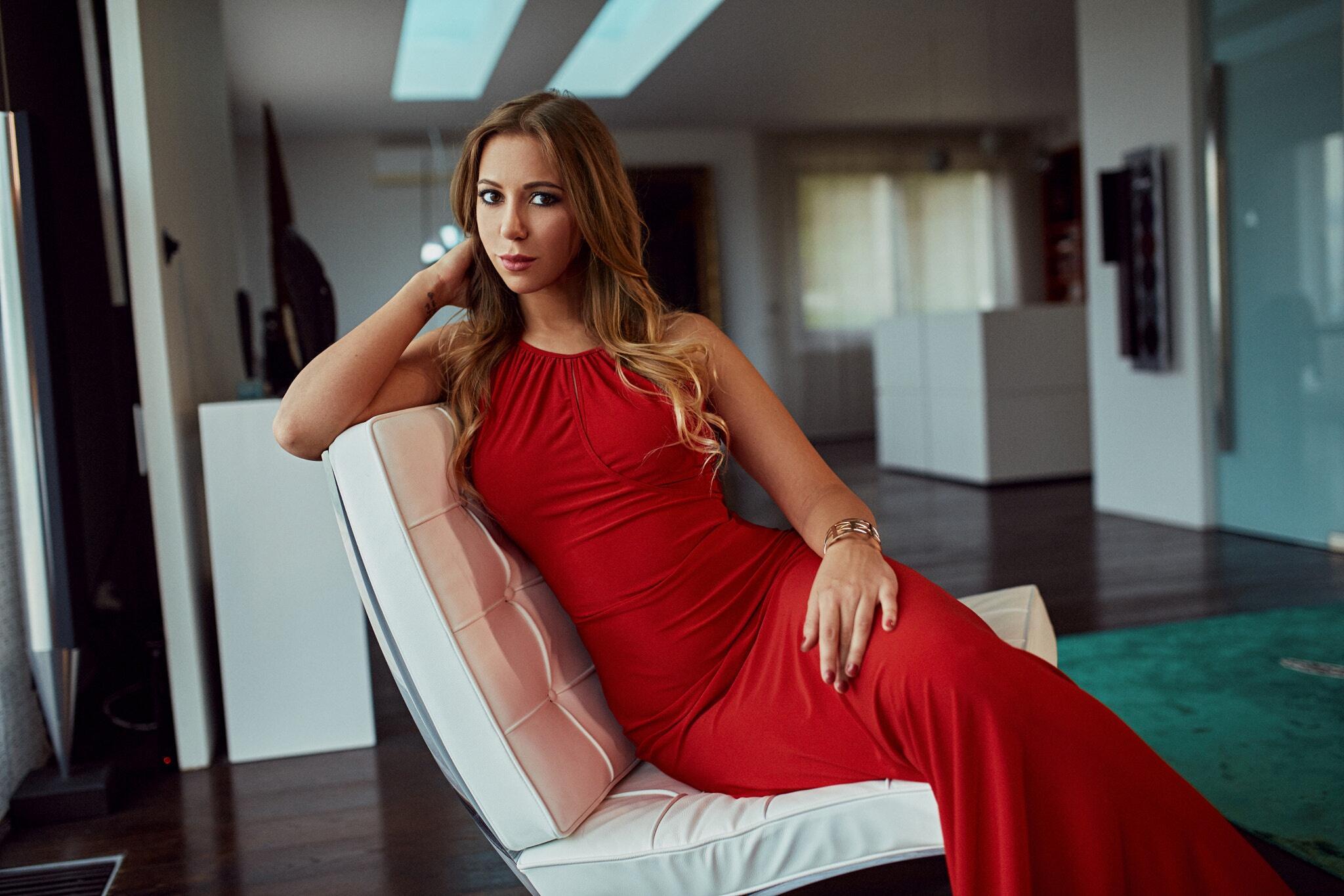 Стихотворение «Лучи в туманной дымке тают», поэт Никита Т