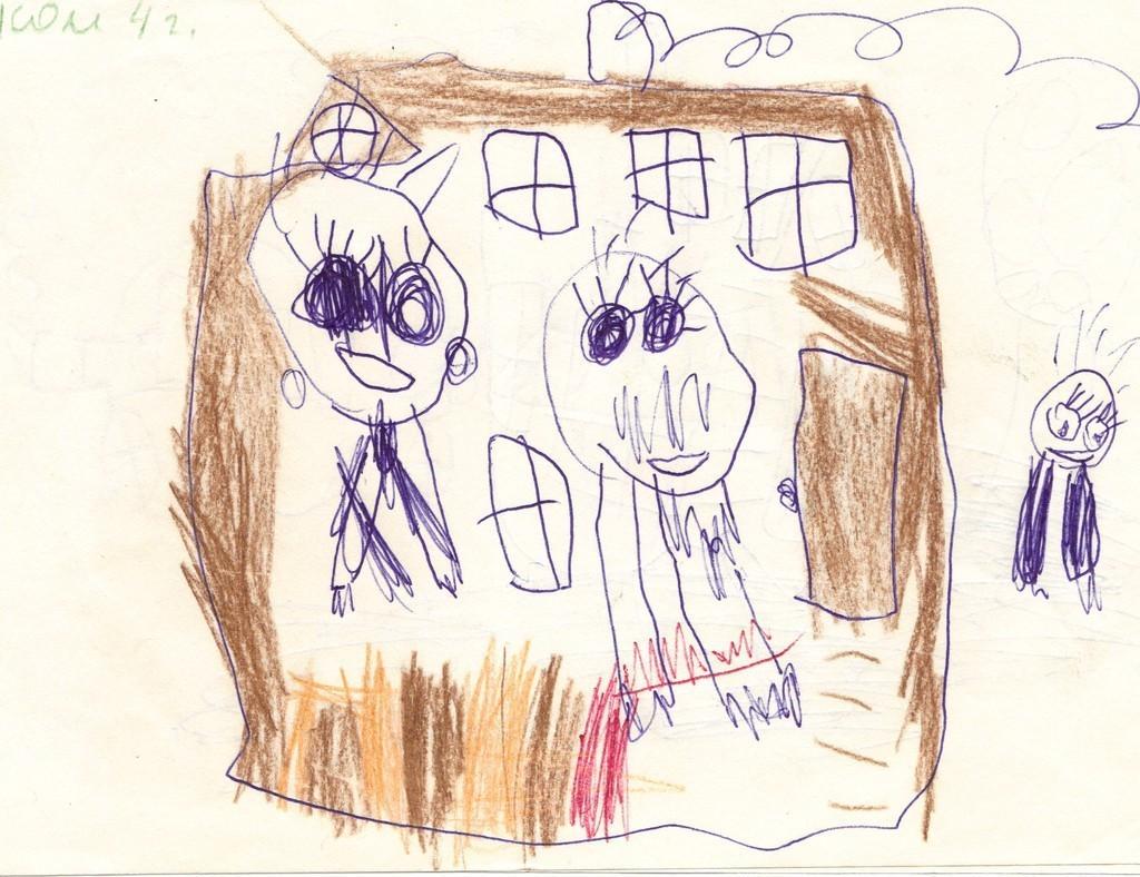 Живот мне разрезали