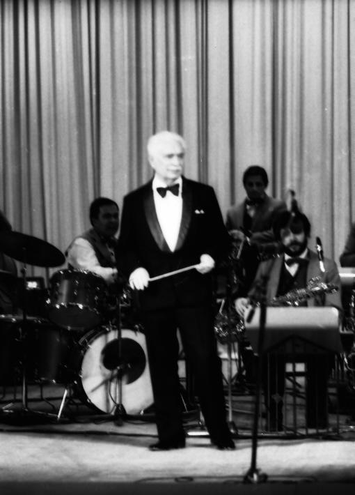 РЕКВИЕМ ОПТИМИСТИЧЕСКИЙ ПО ВОЛШЕБНИКУ С ПАЛОЧКОЙ