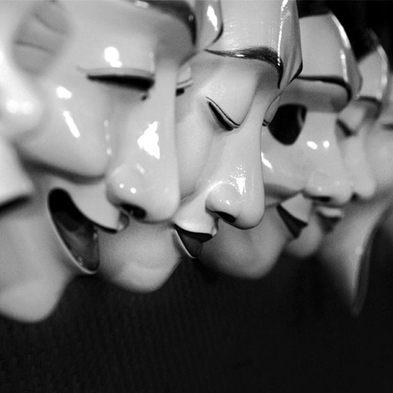 Разные лица