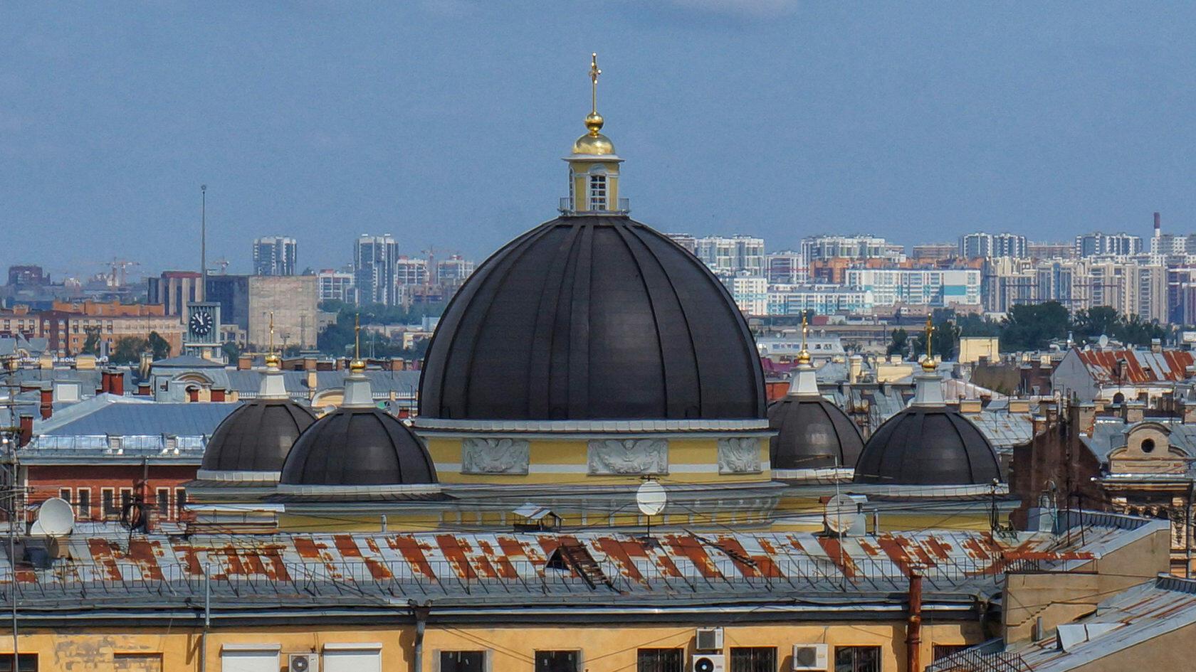 Под румяный  подбой облаков