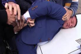 Живи и жить давай другим