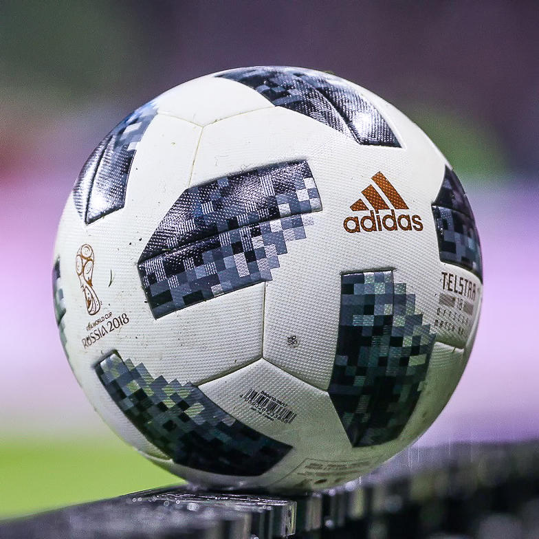 Мяч adidas Telstar 2018