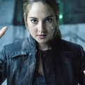 Поэт Divergent, стихи которого вы можете прочитать в поэтической социальной сети Поэмбук.