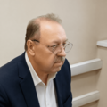 Поэт Сержж Сергеев, стихи которого вы можете прочитать в поэтической социальной сети Поэмбук.