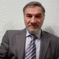 Поэт Сильвестров Владимир, стихи которого вы можете прочитать в поэтической социальной сети Поэмбук.
